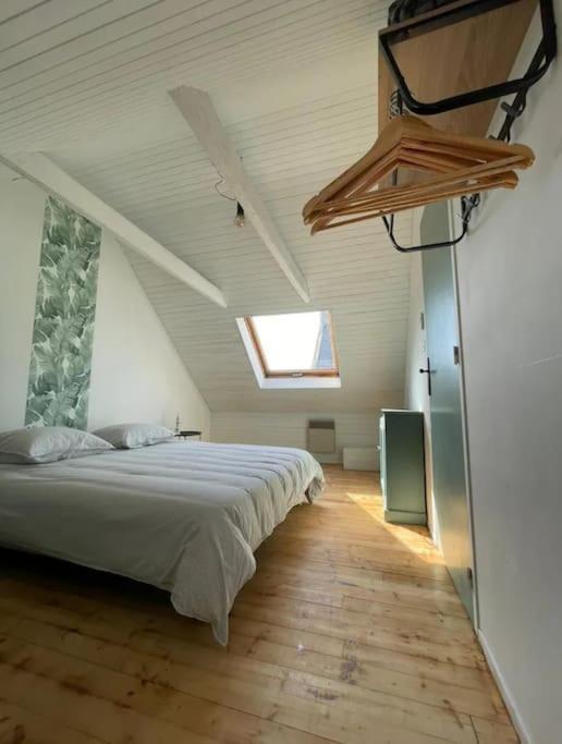Holiday home Maison De Pecheur Bord De Bois Et Pierre 6-8 Pers Plobannalec-Lesconil